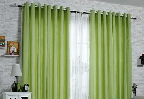 的窗帘效果比较罗马杆与轨道(图2) 的窗帘效果比较罗马杆与轨道(图2)